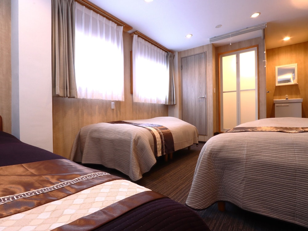 TYPE C, TWIN BEDS