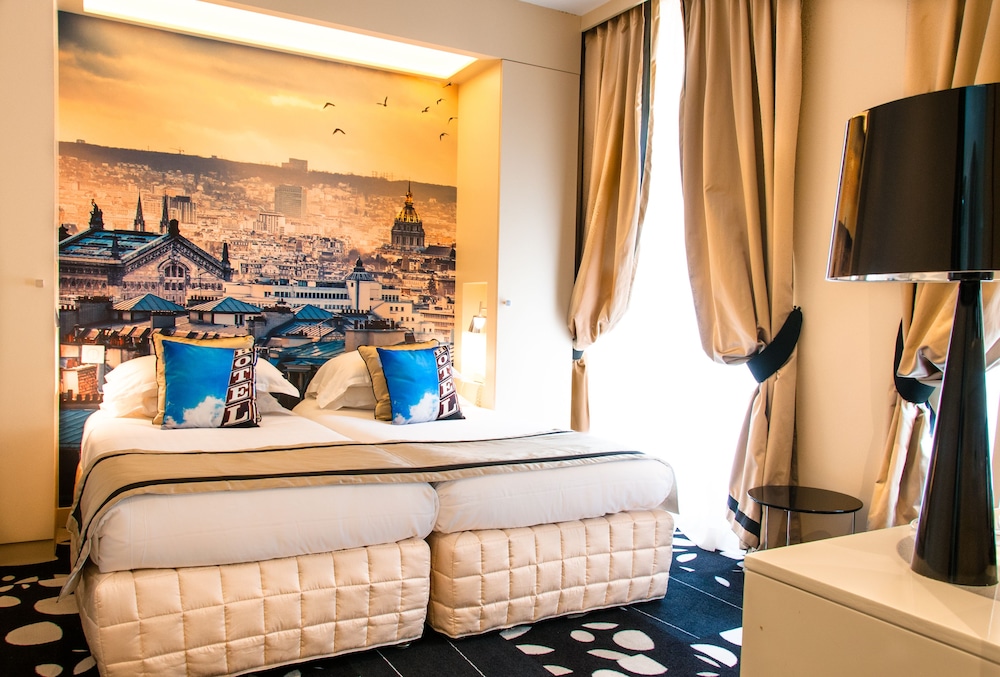 ROOM, TRIPLE