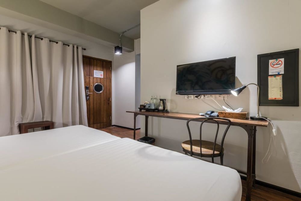 Cacha Hotel 11/50