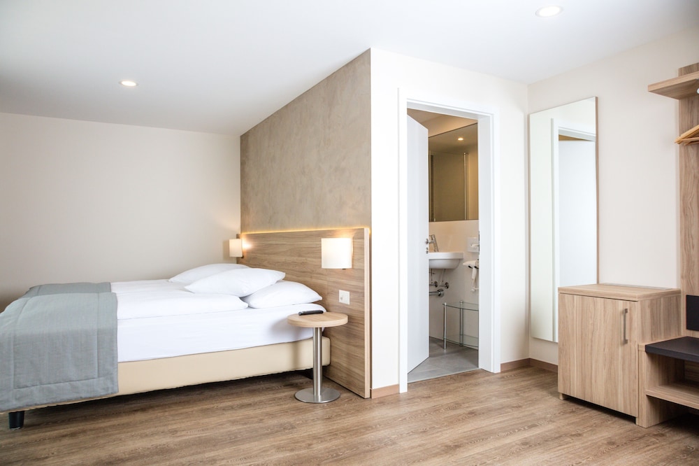 Hotel de Chailly 13/49