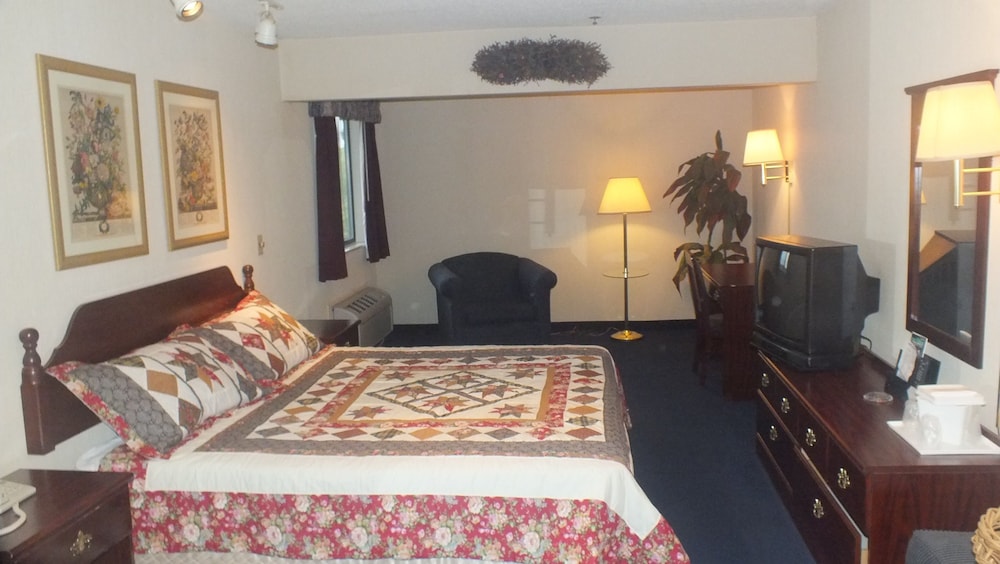 Quality Express Inn Suites Mineral Wells 18/49