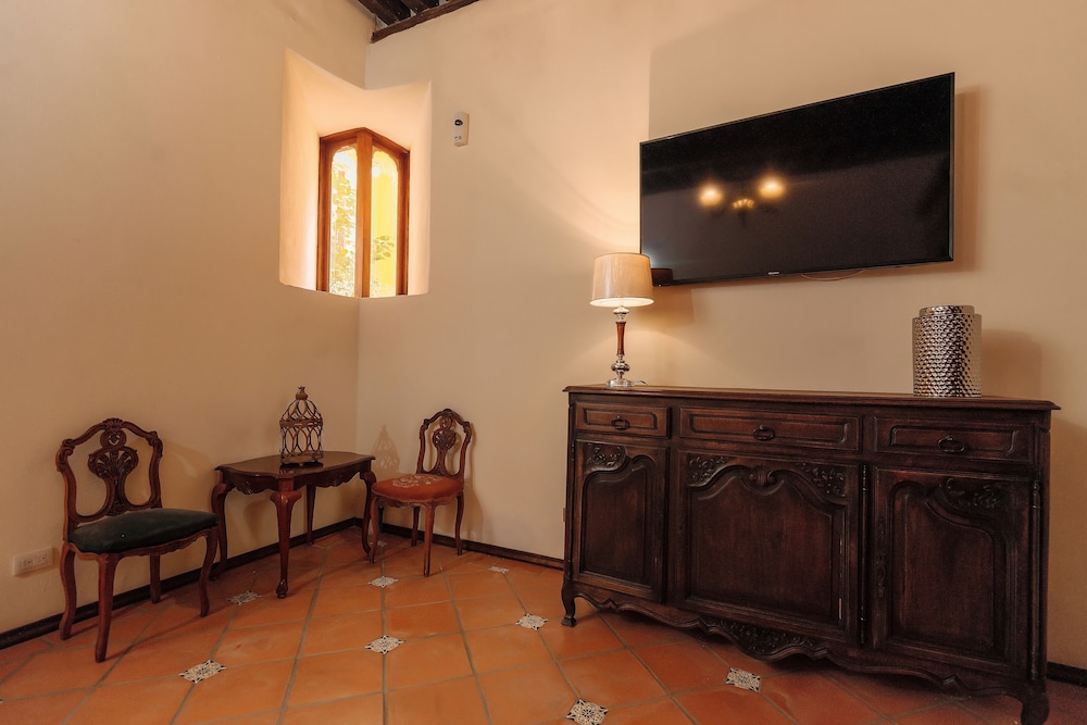 Hotel Marques del Angel 45/60