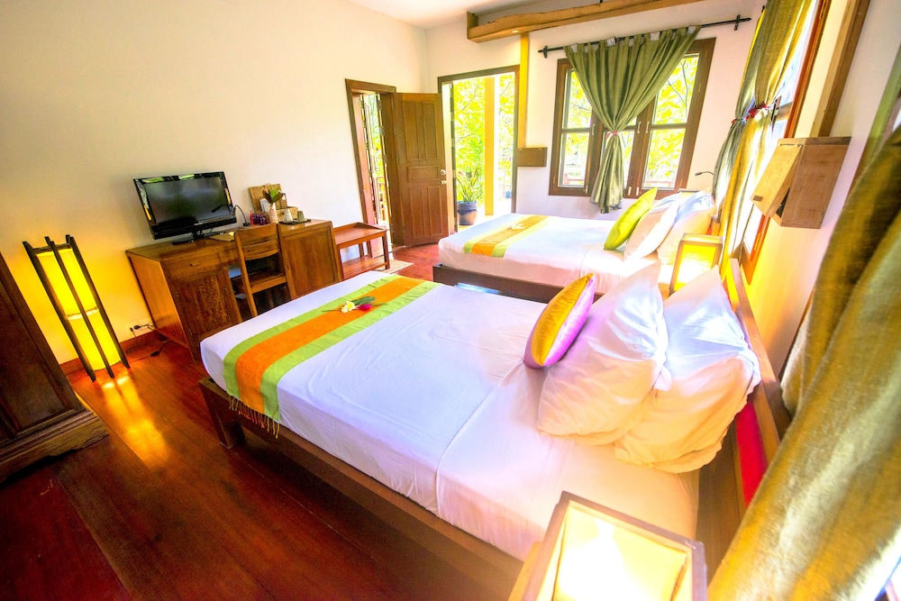 1 Bedroom, Deluxe, Twin Beds, Garden View, Balcony