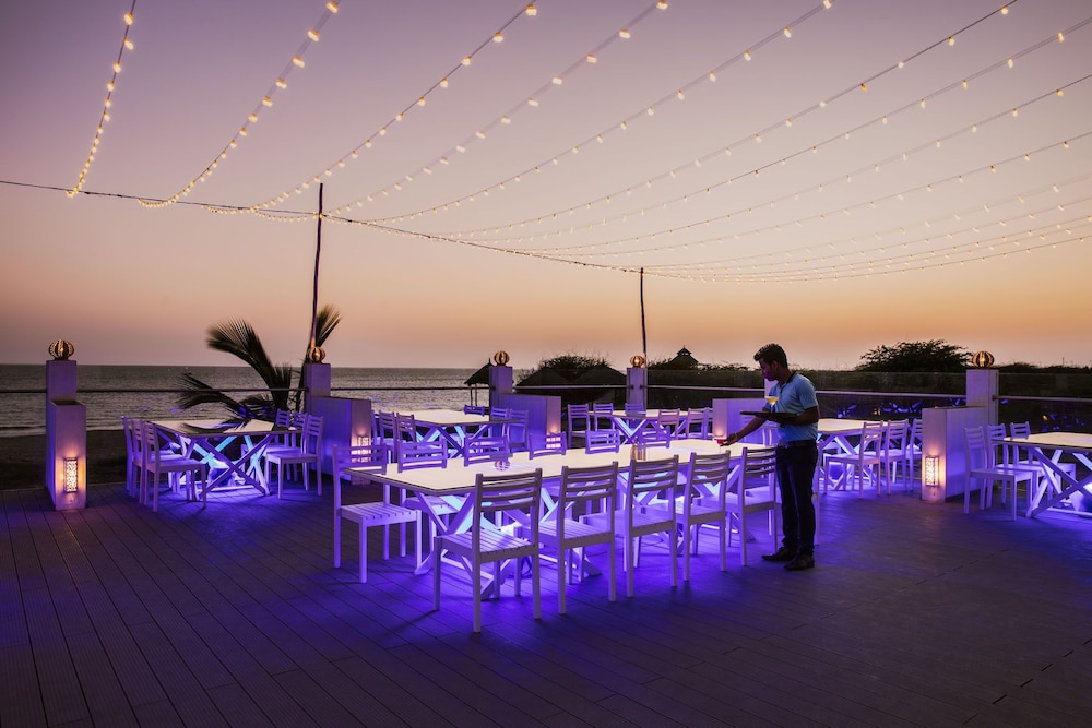 Serena Beach Resort 50/50