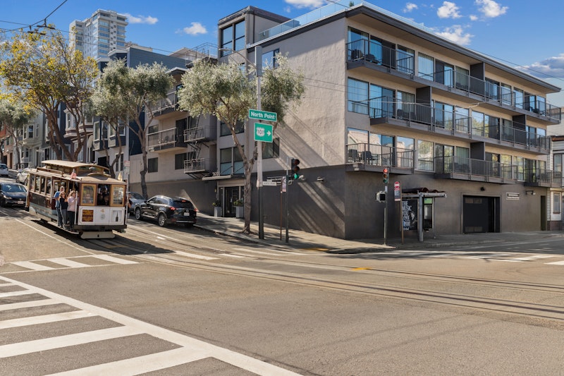 Suites At Fishermans Wharf 28/30