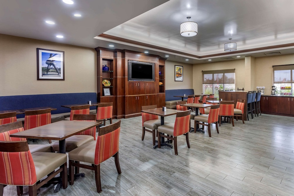 Comfort Suites Olive Branch - Memphis South 33/43