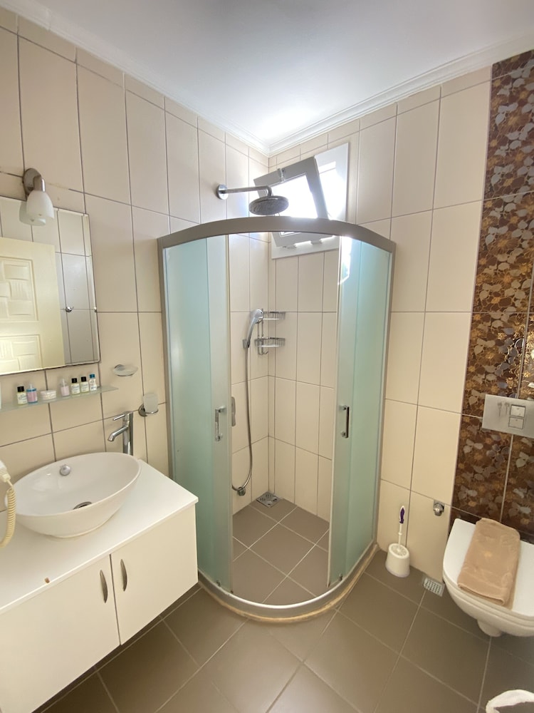 Sevin Hotel Pansiyon 36/39