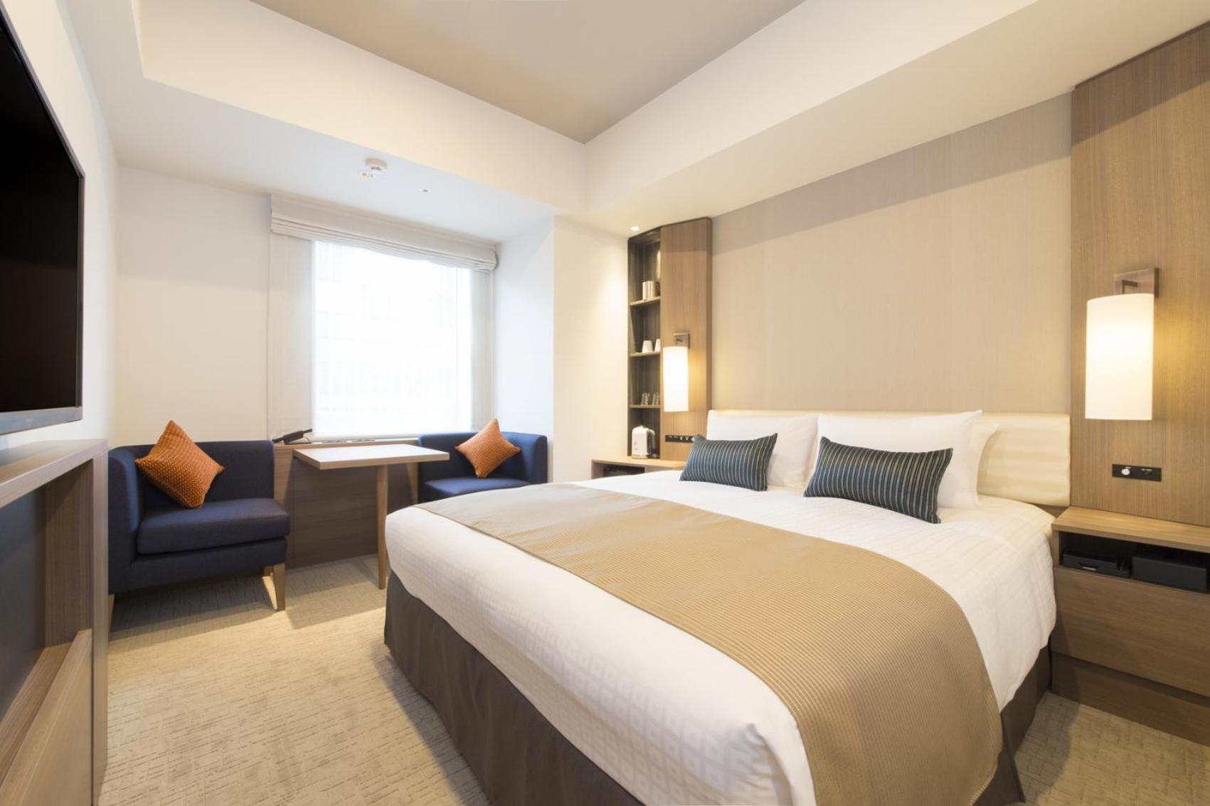 Residential, Queen Bed