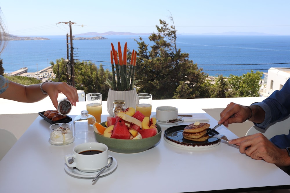 Madalena Hotel 51/69