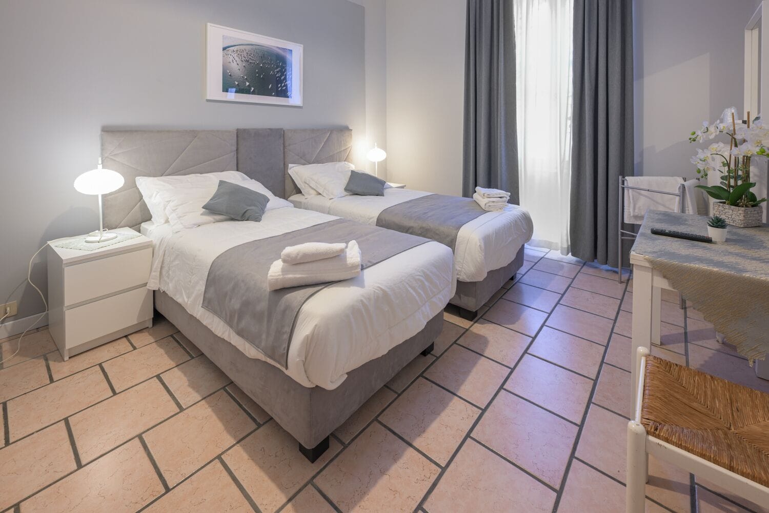 ROOM, SINGLE, SINGLE BED, SHARED BATHROOM