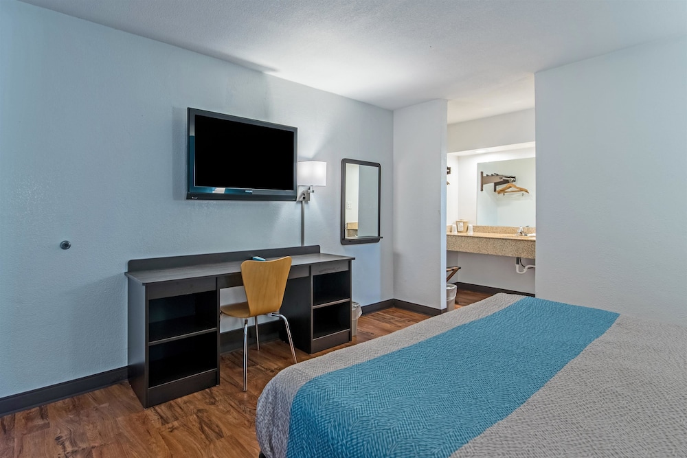 Americas Best Value Inn Hamilton 18/45
