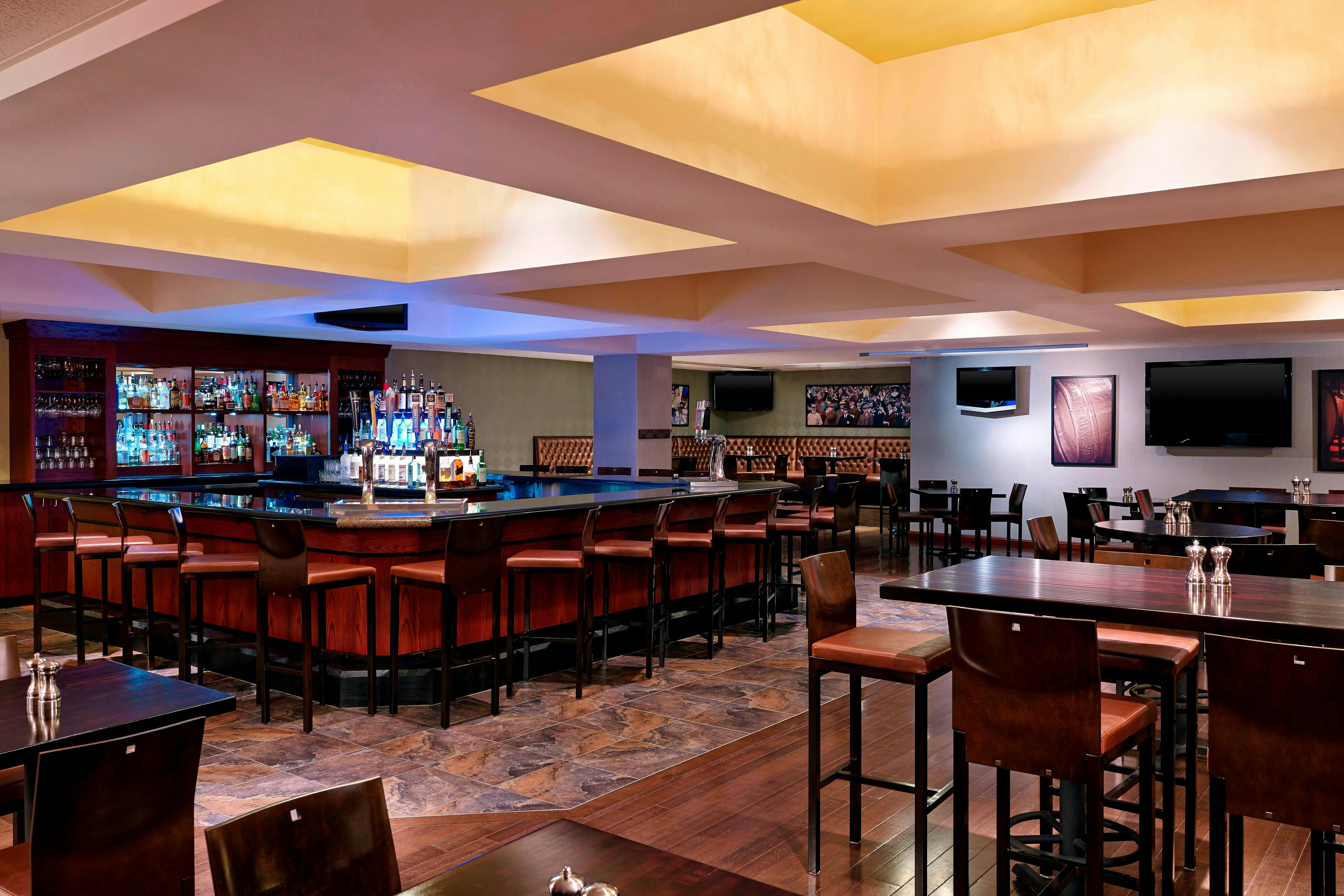 Sheraton Kansas City Hotel At Crown Center 7/14