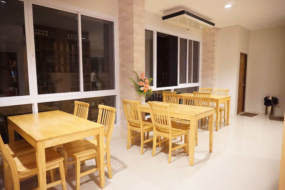 Chompu Nakarin Apartment 43/57