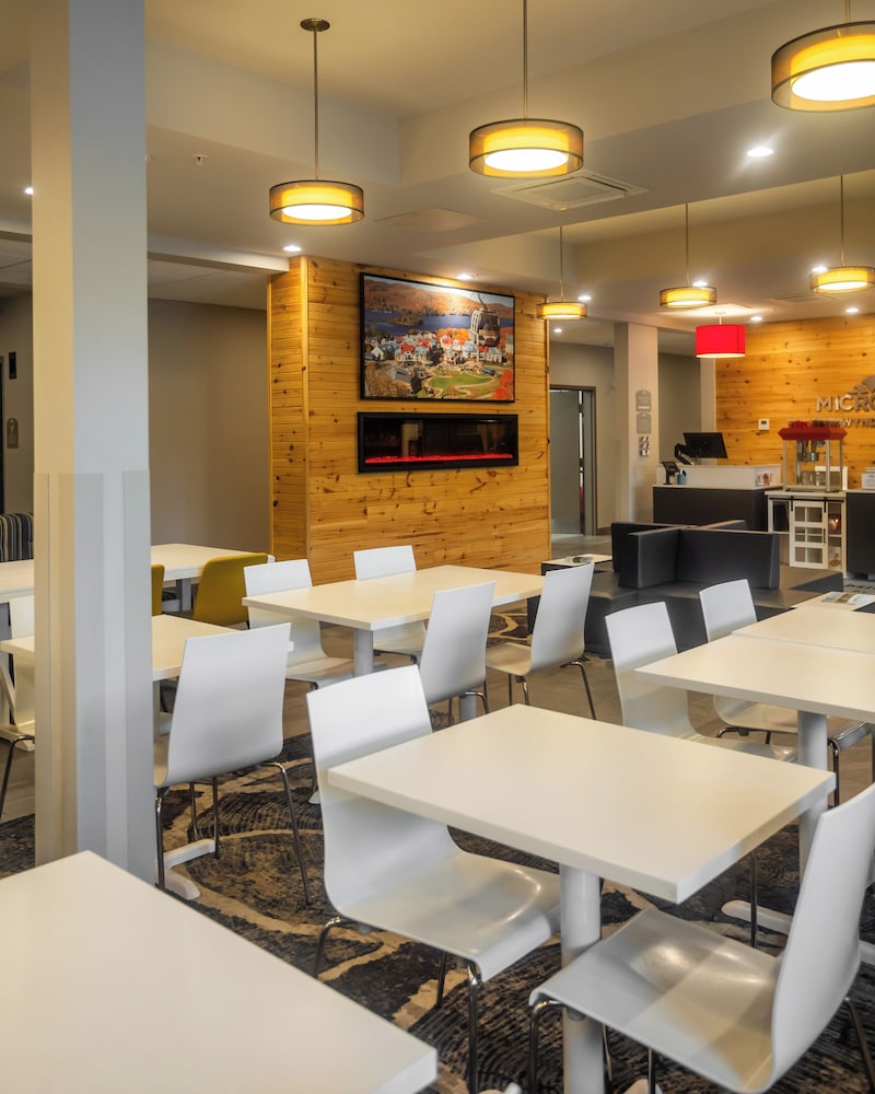 Microtel Inn & Suites by Wyndham Mont Tremblant 33/50