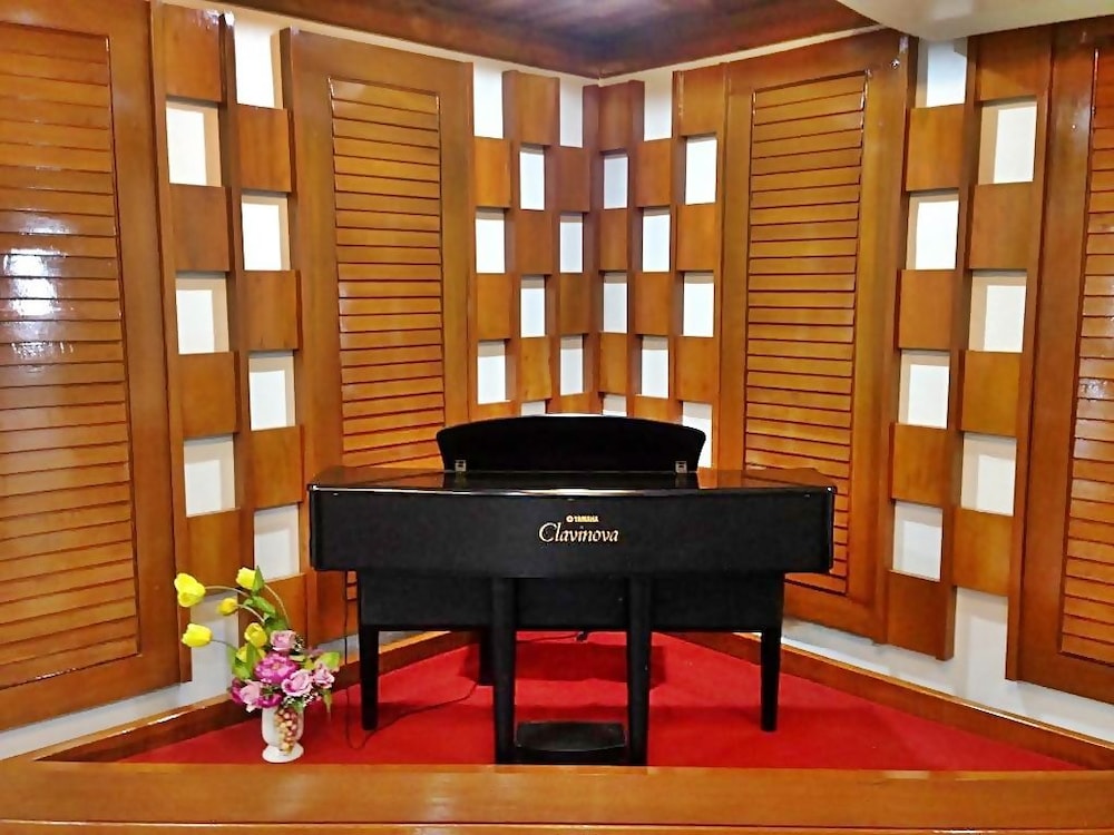 Riverfront Hotel Mukdahan 8/28
