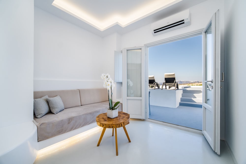 Serenita Luxury Suites 52/71