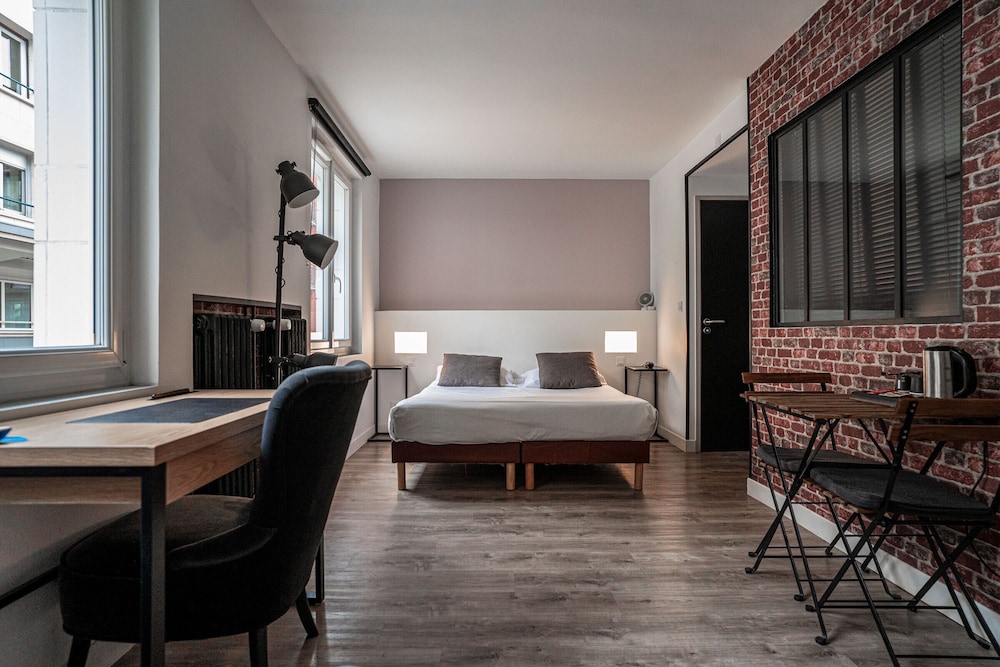 Alive Hotel De Quebec 16/50