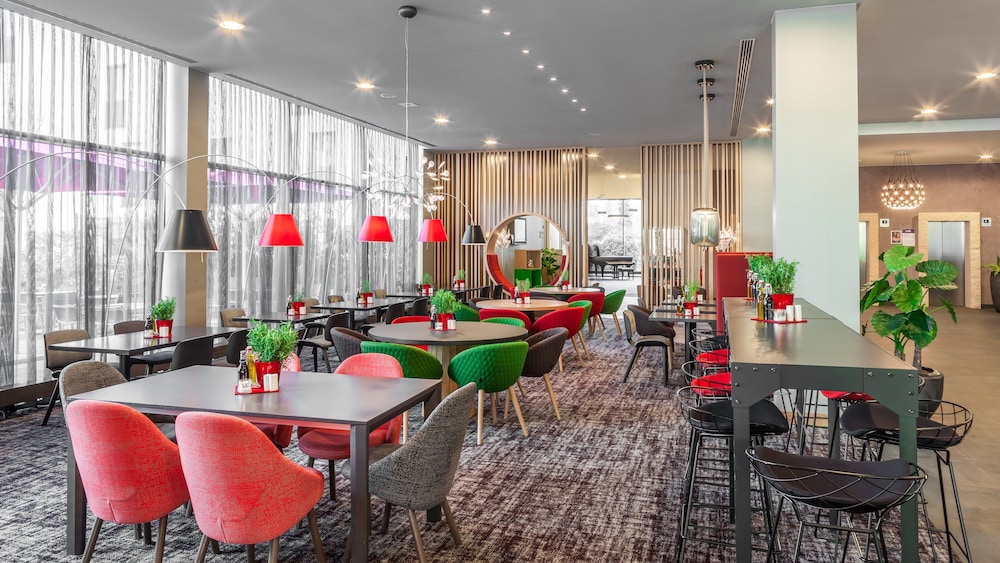 Holiday Inn Munich - Westpark 48/83