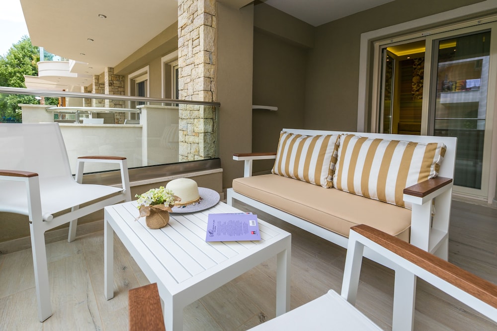 Lobelia Luxury Suites 27/50
