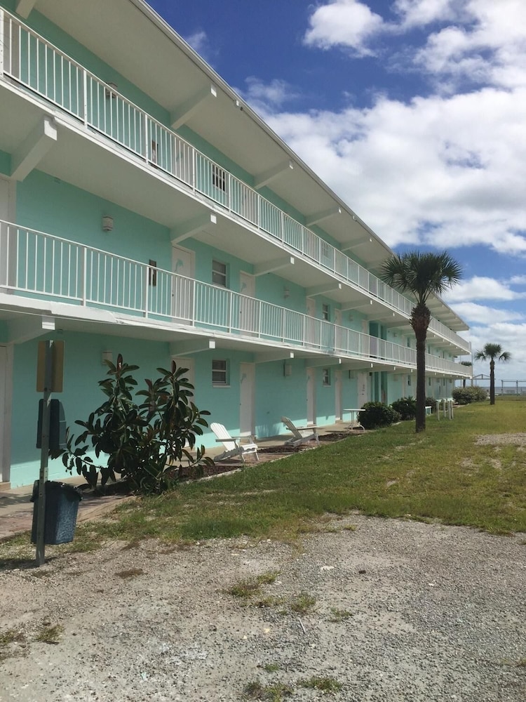 The Seascape Inn 7/53