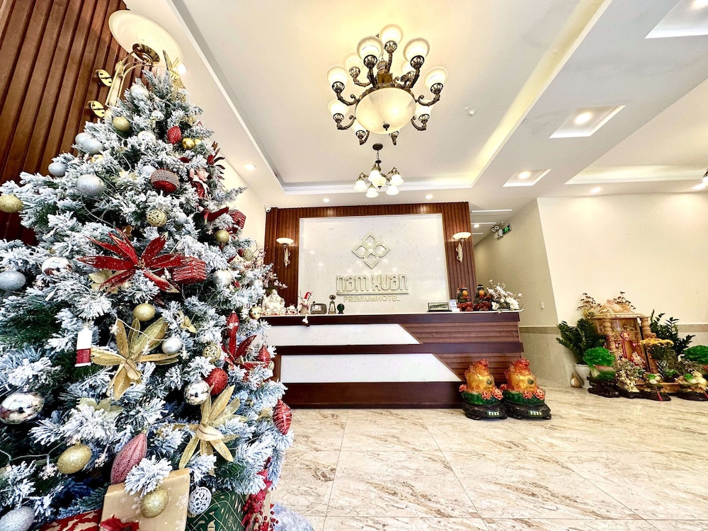 Nam Xuan Premium Hotel 10/68