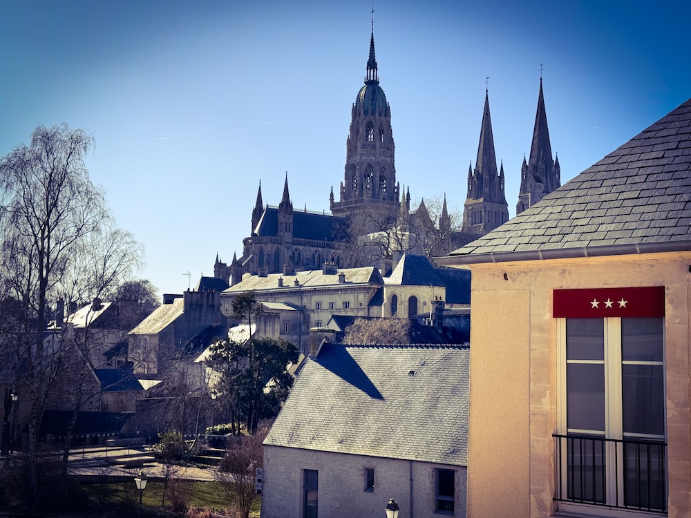 Churchill Hotel Bayeux 44/50