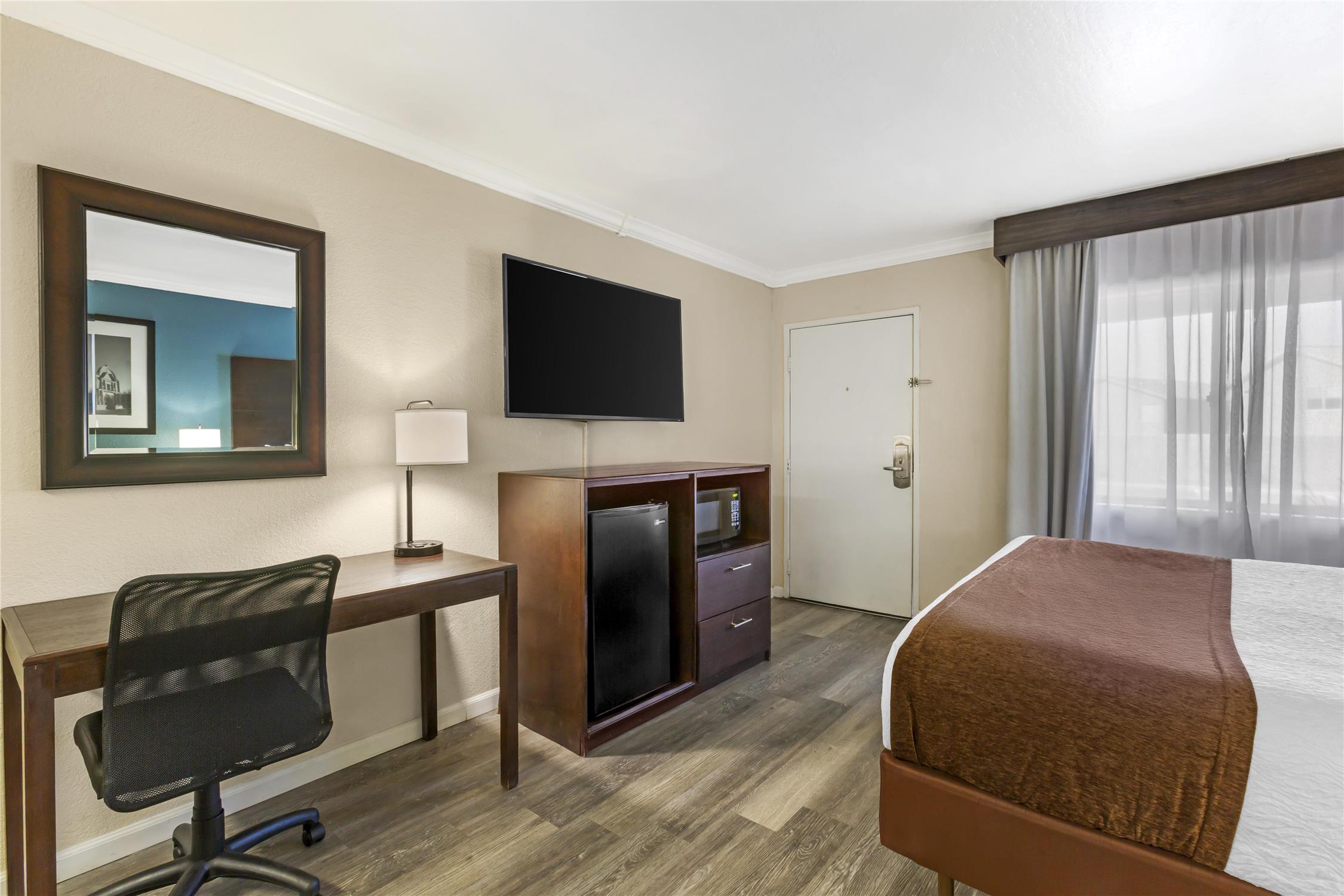 Best Western InnSuites Tucson Foothills Hotel & Suites 12/21