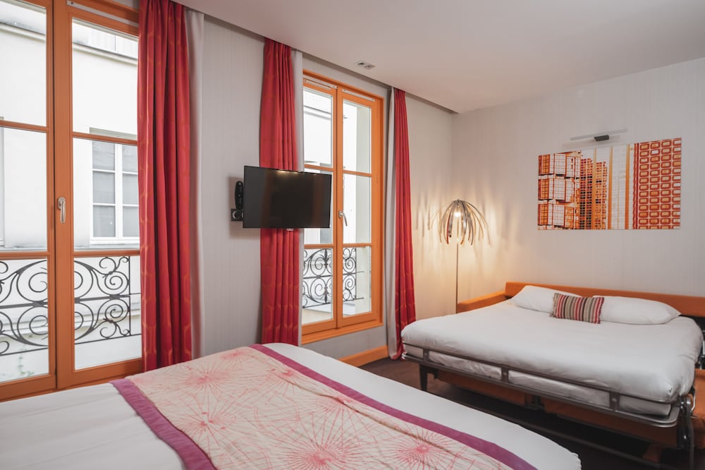 Hotel Le Petit Paris 16/63
