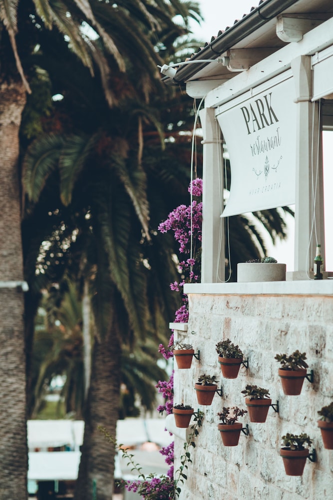 HOTEL PARK HVAR 11/76