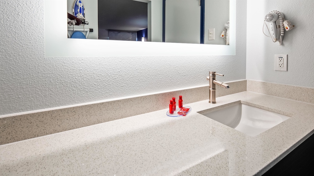 Surestay Plus Hotel By Best Western Sacramento Cal Expo 8/39