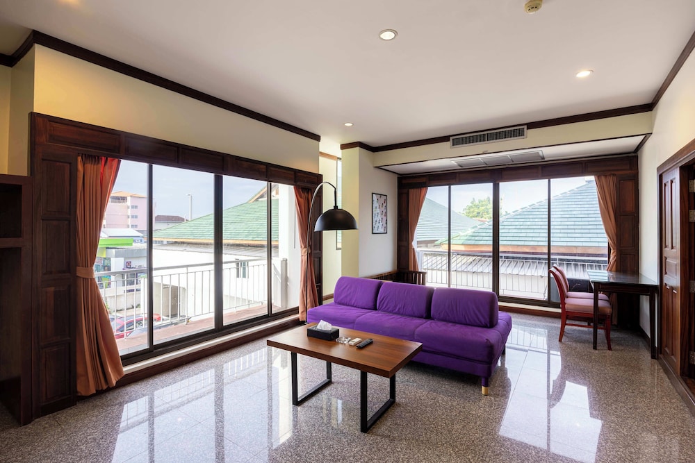 The President Hotel at Chokchai 4 42/57