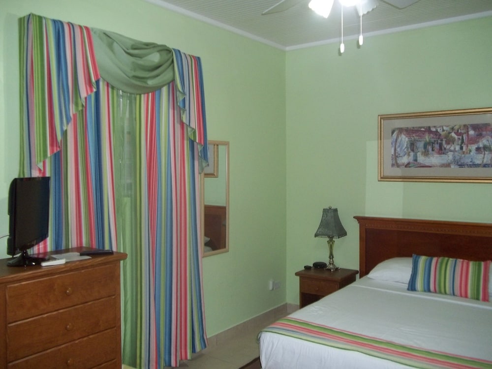 Palm Garden Hotel 13/50