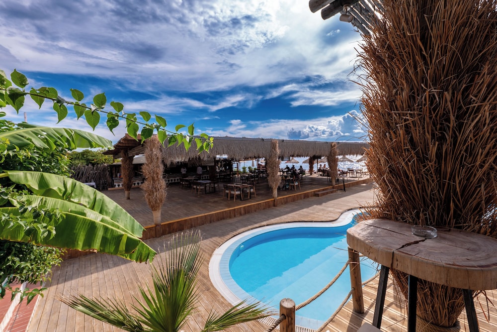 GRAND HOTEL SARANDA 45/50