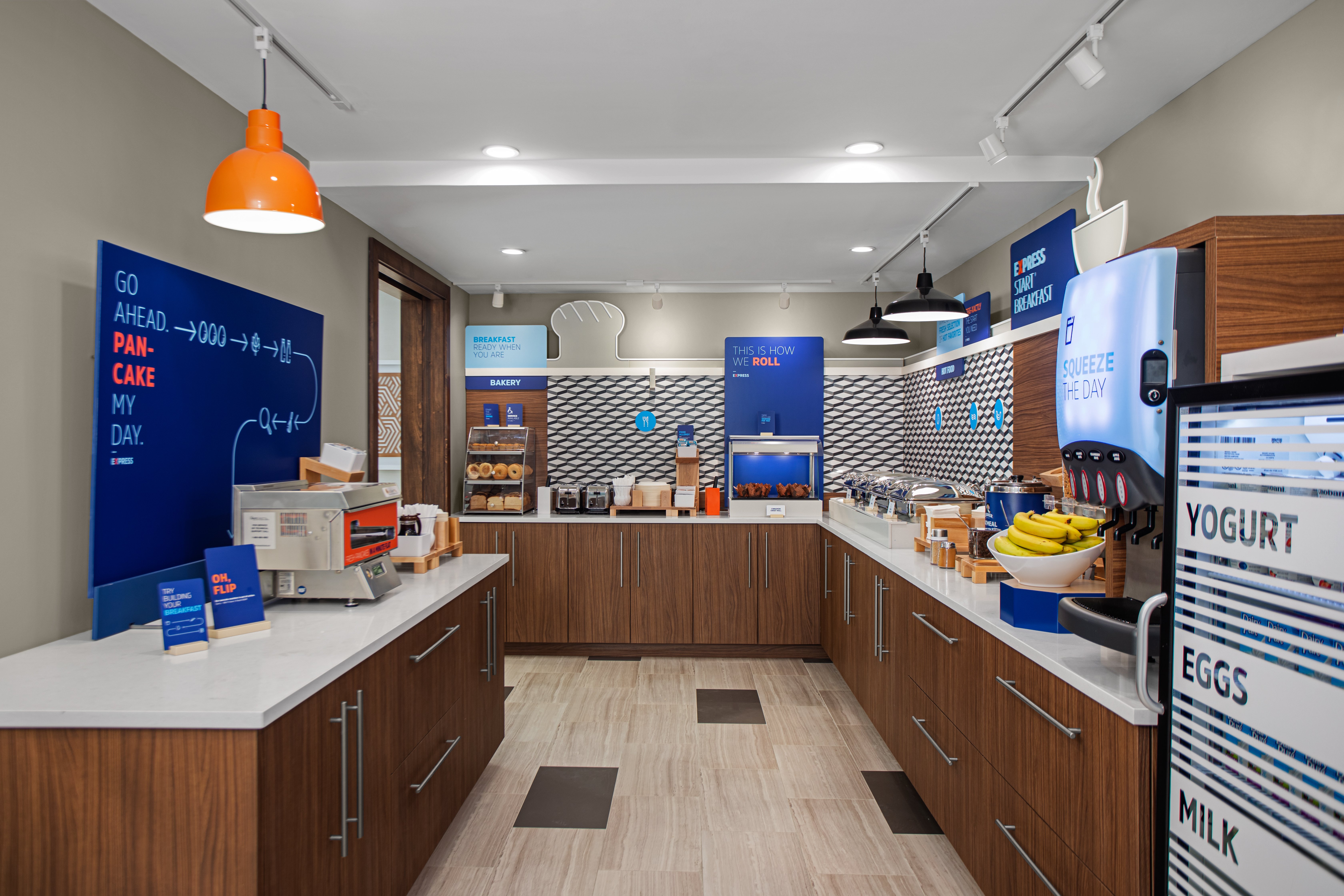 Holiday Inn Express & Suites Woodside LaGuardia Airport 9/30