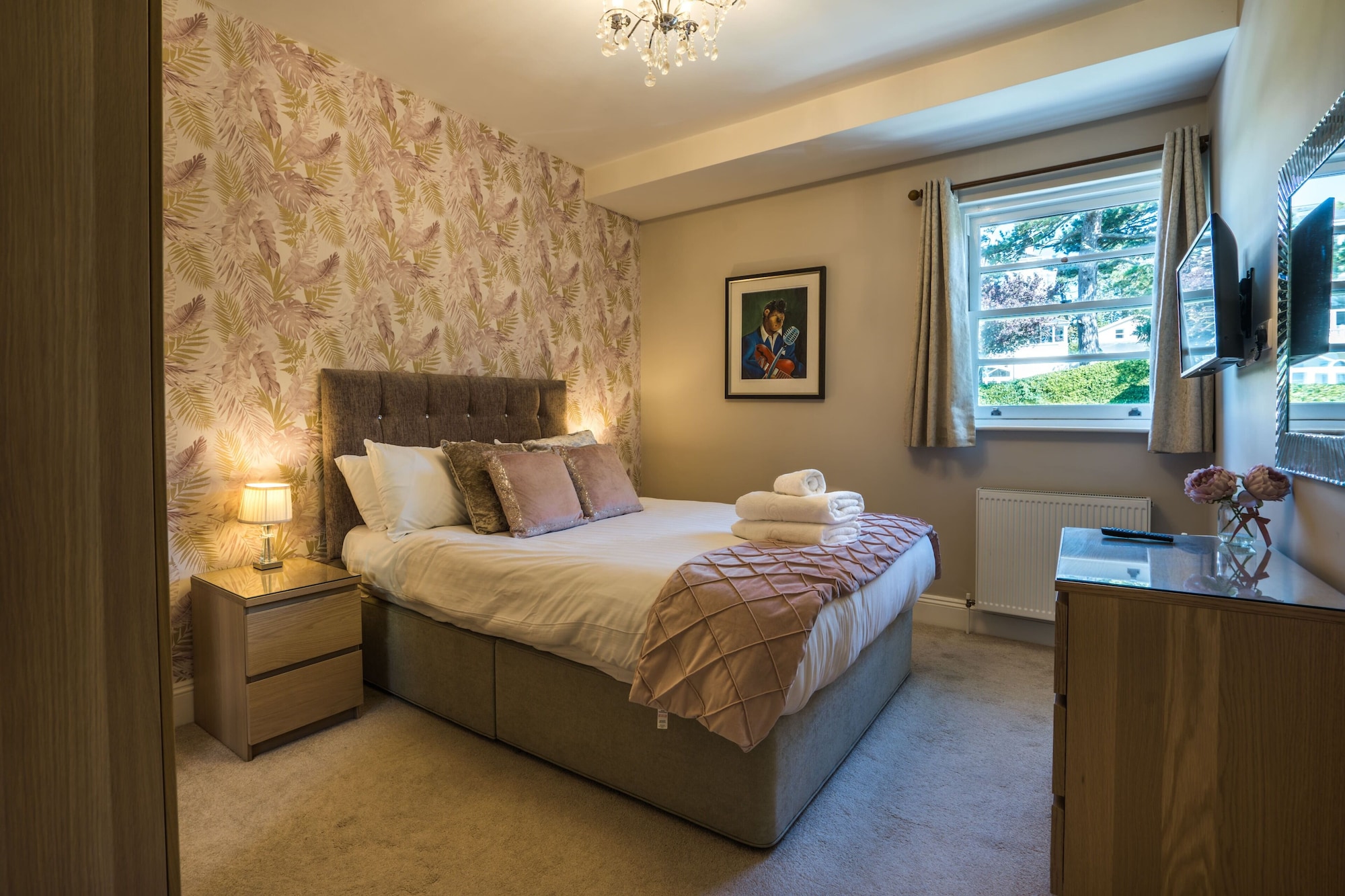 Panoramic, Premier, Apartment, 1 King and 2 Double Beds, Sea View, Balcony
