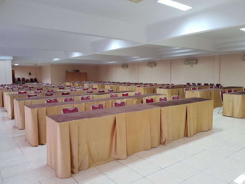 Hotel Cisarua Indah 10/36