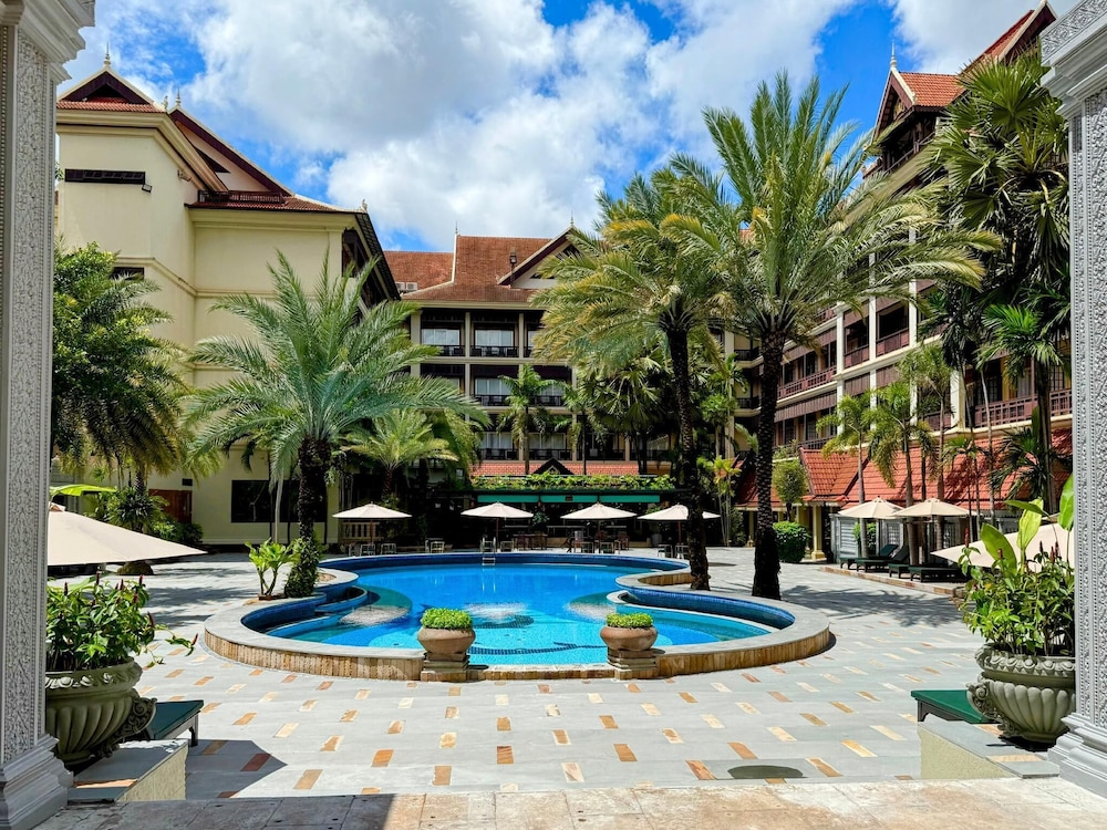 Empress Residence Resort And Spa 69/73