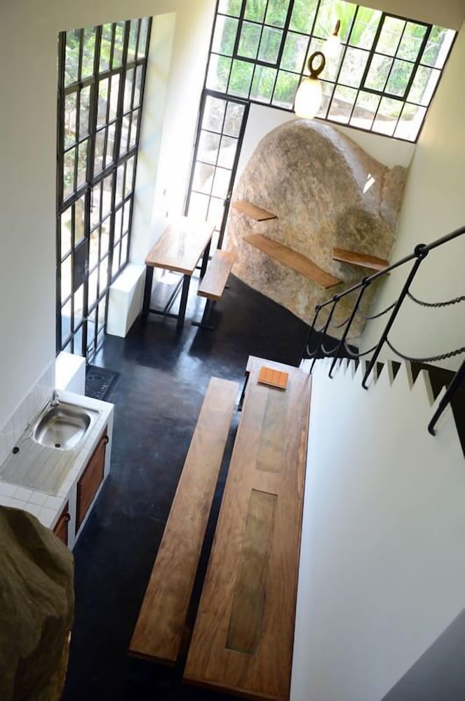 Dream Lodge Hanthana 8/15