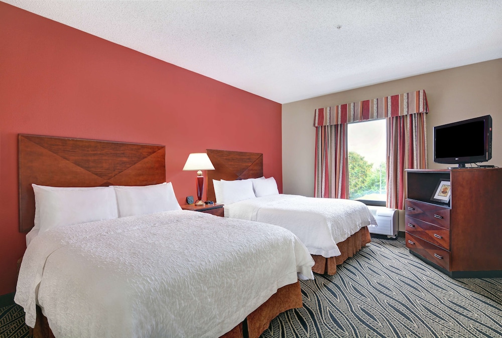 Hampton Inn Fayetteville 23/73