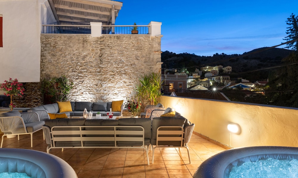 Maravelia Apartments 9/50