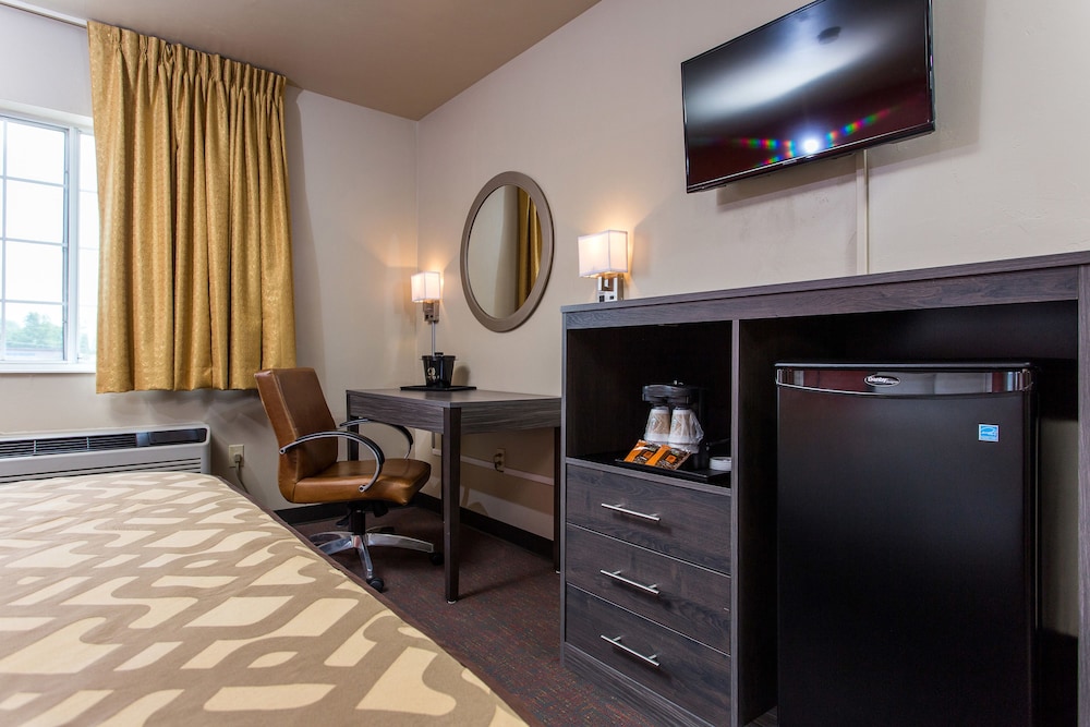 Hotel J Green Bay Formerly Airport Settle Inn 26/72