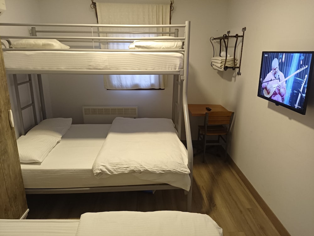 Ena Serenity Boutique Hotel 23/73