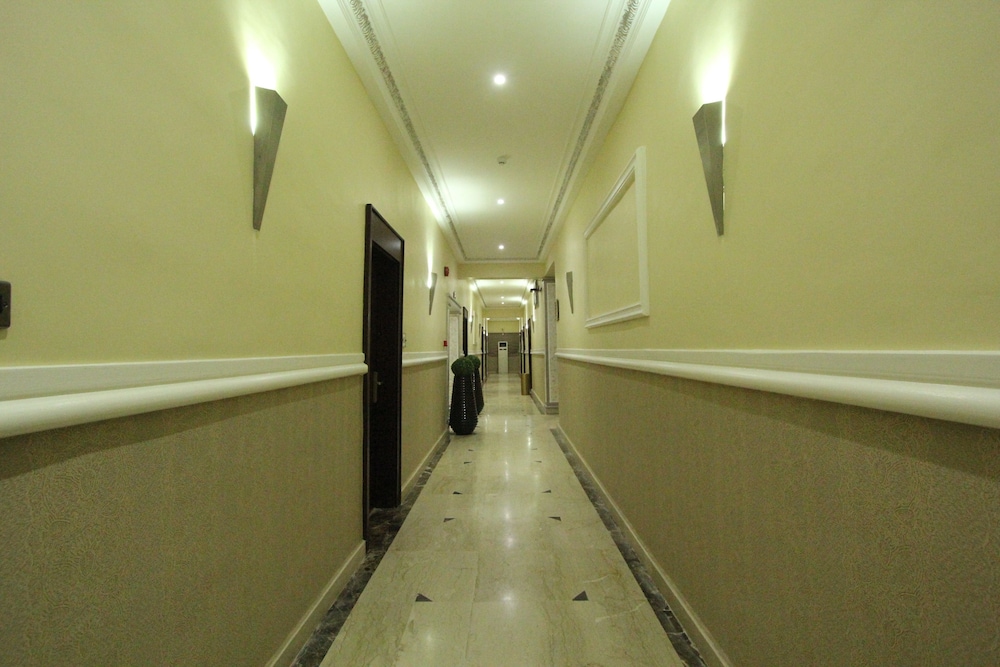 Eterno Hotels Limited 24/32