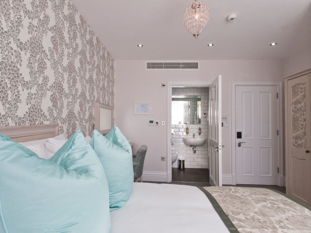 W12 ROOMS 34/58