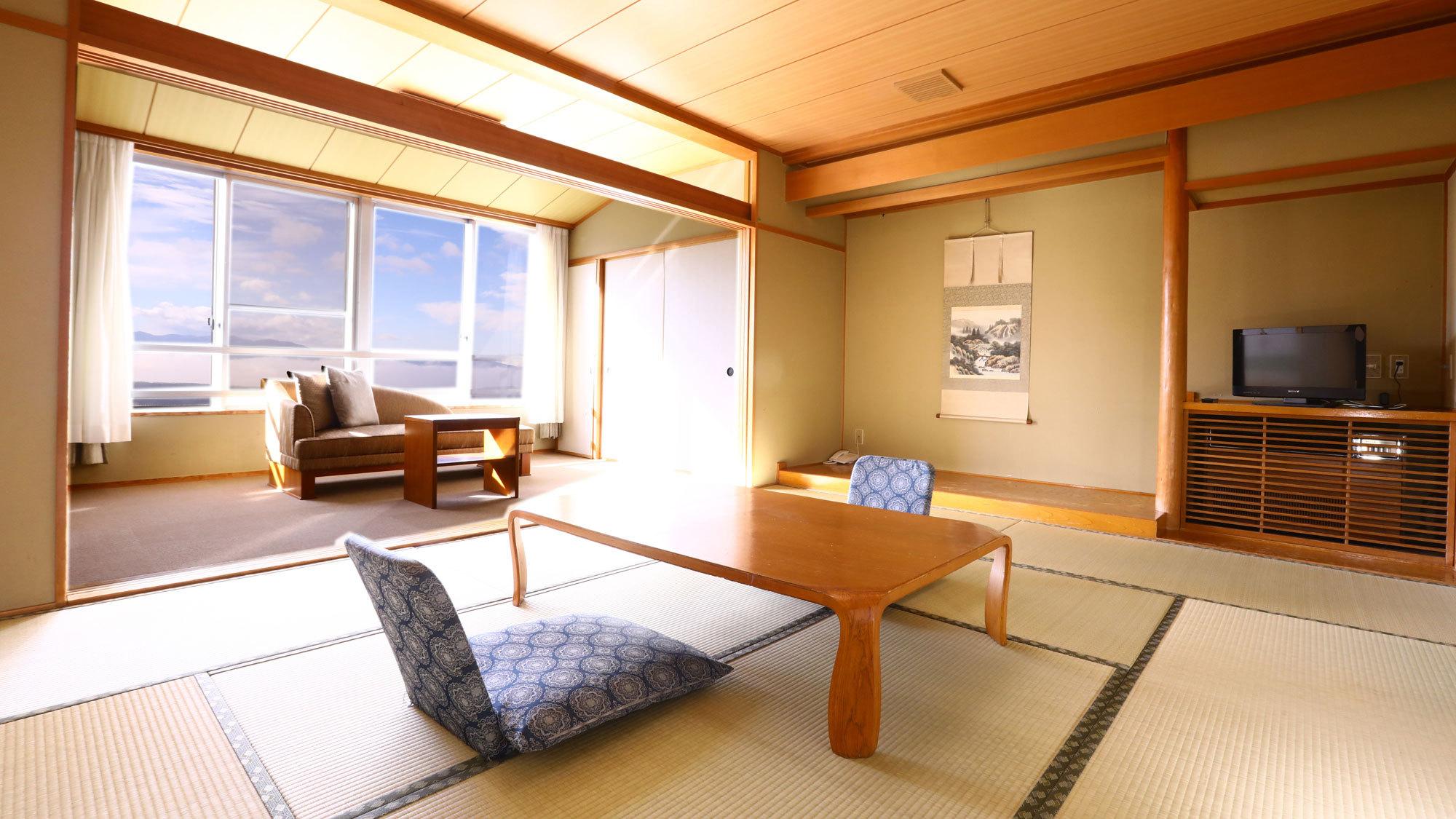 West, Tatami