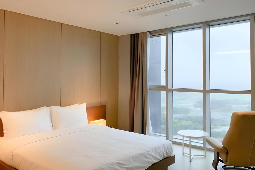 Imperial, Suite, King Bed