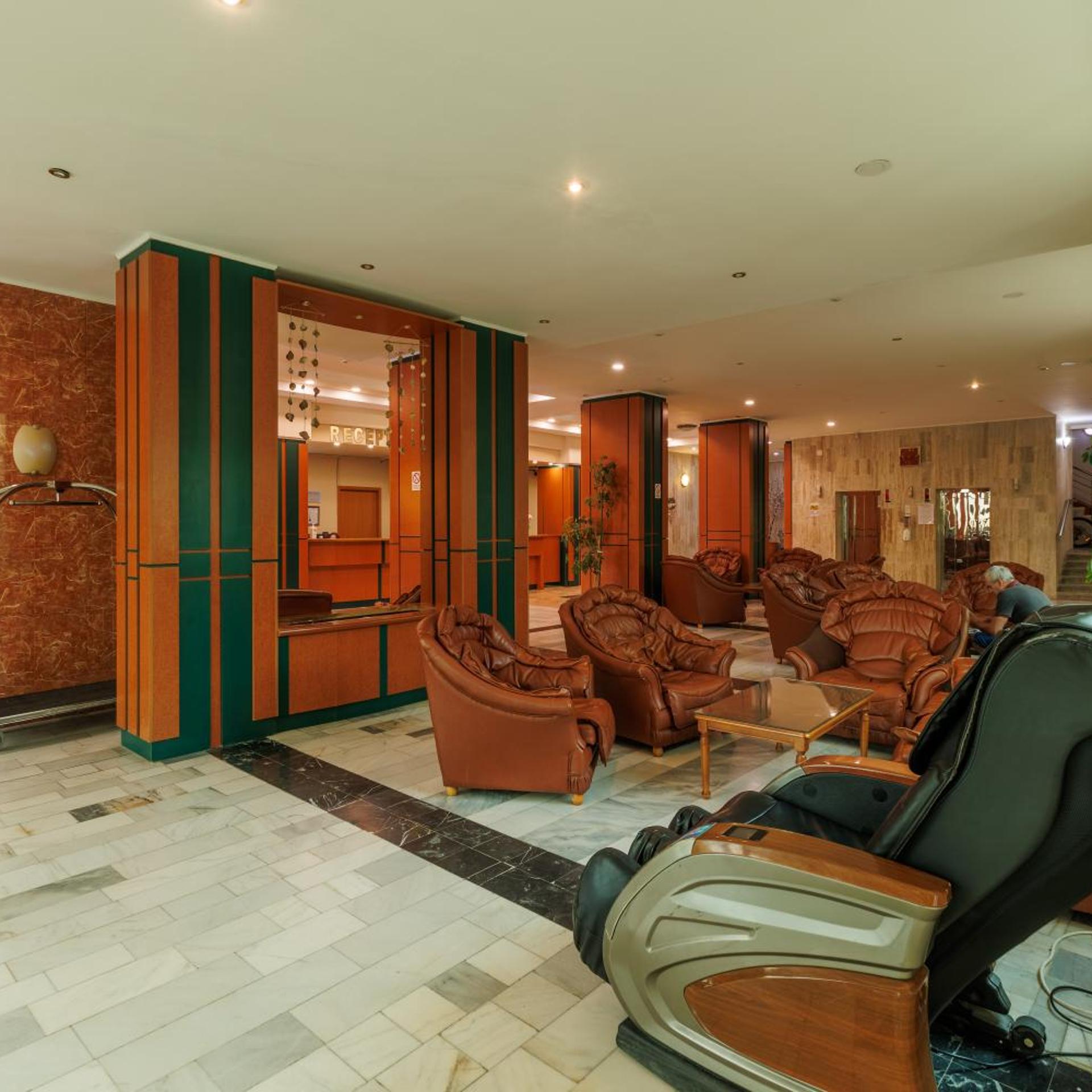 Amiral Hotel 37/55