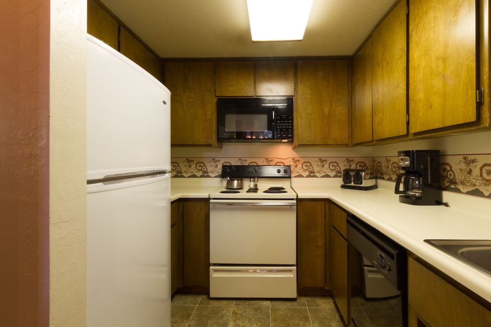 Mountain Retreat Resort 50/51