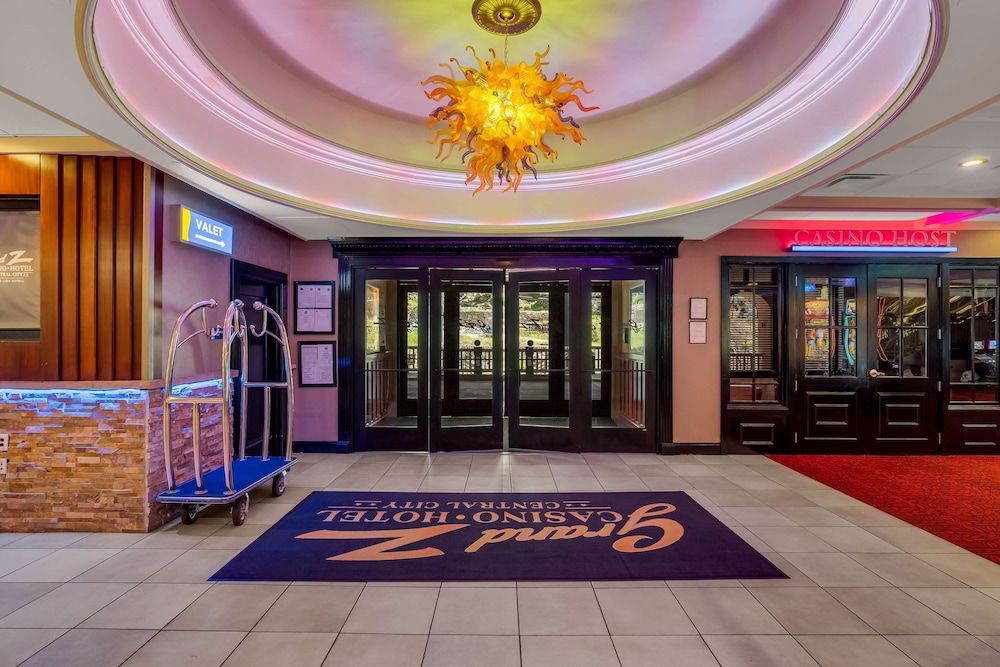 Grand Z Hotel Casino by Red Lion Hotels 7/57