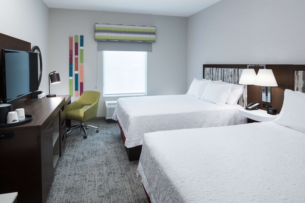 Hampton Inn Suites Cape Canaveral Cruise Port Fl 10/55